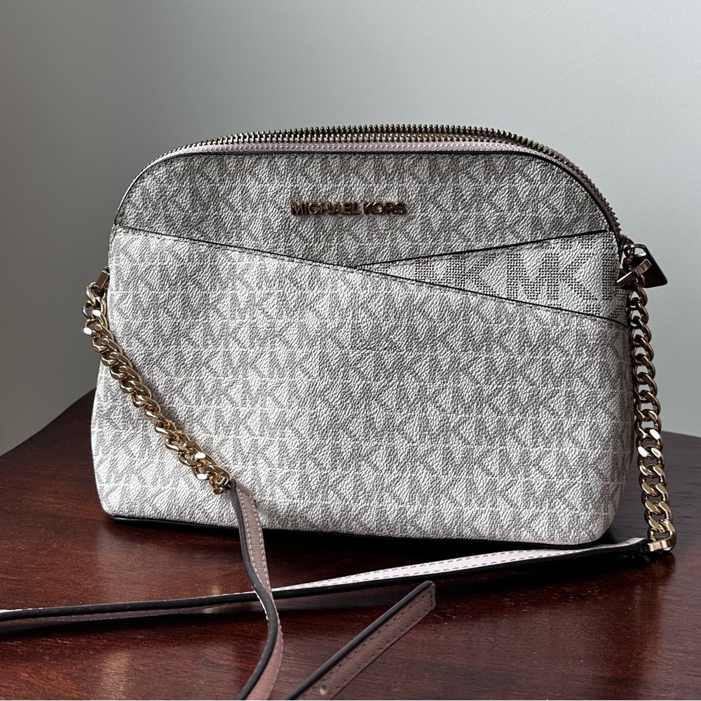 Michael Kors Shoulder Bag with Gold Chain